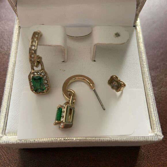 Green Clear Gold MAY BIRTHSTONE EMERALD COLOR DANGLE EARRINGS GV9 Stamp - Picture 6 of 7